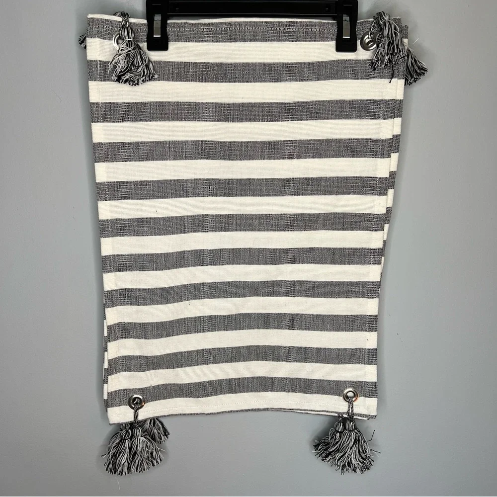 S Lifestyle Cotton Black and White Striped Tassel Placemats, Set of 4‎ HH